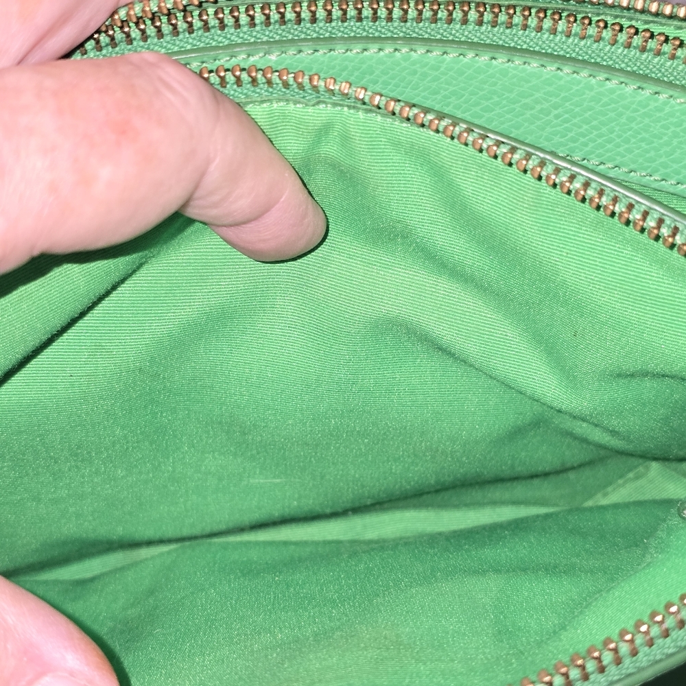 Coach Vibrant Emerald Green Satchel Christmas Rhinestone Heart. 11"x 7.25"x 4" - Picture 12 of 16